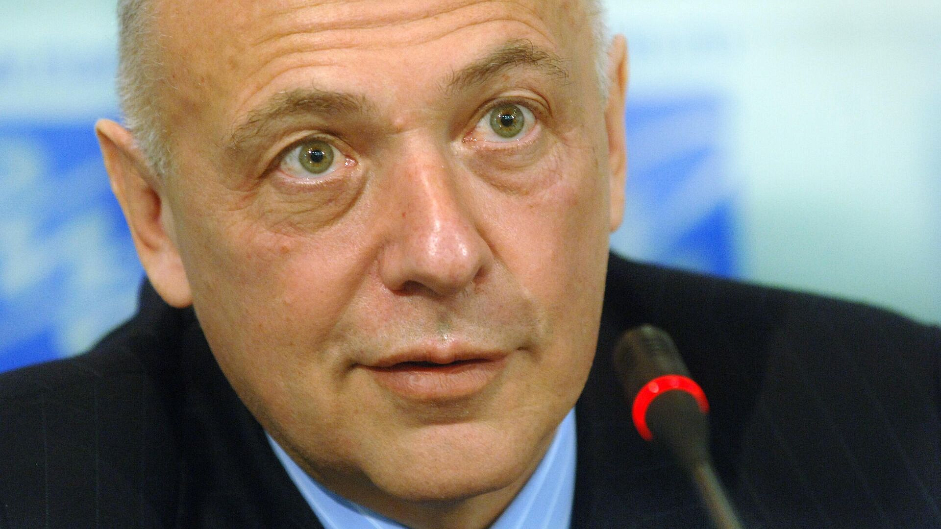 ���: � ������ ���� ���-����� ��� ��������* ������ ������