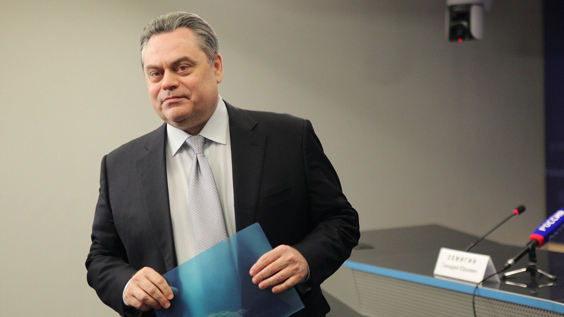 Семигин опроверг информацию об изменении названия партии СРЗП