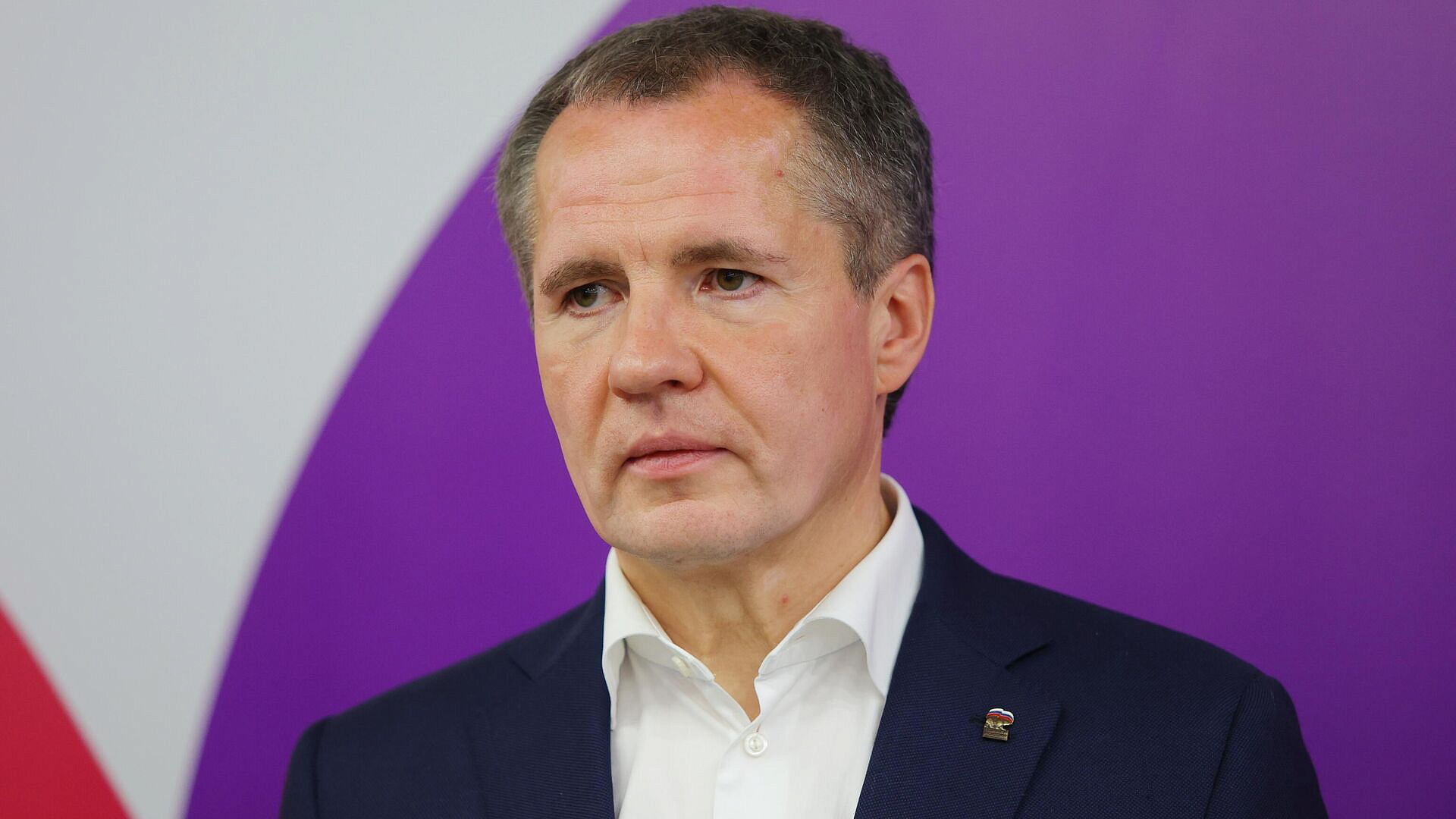 Гладков продлил отпуск на две недели