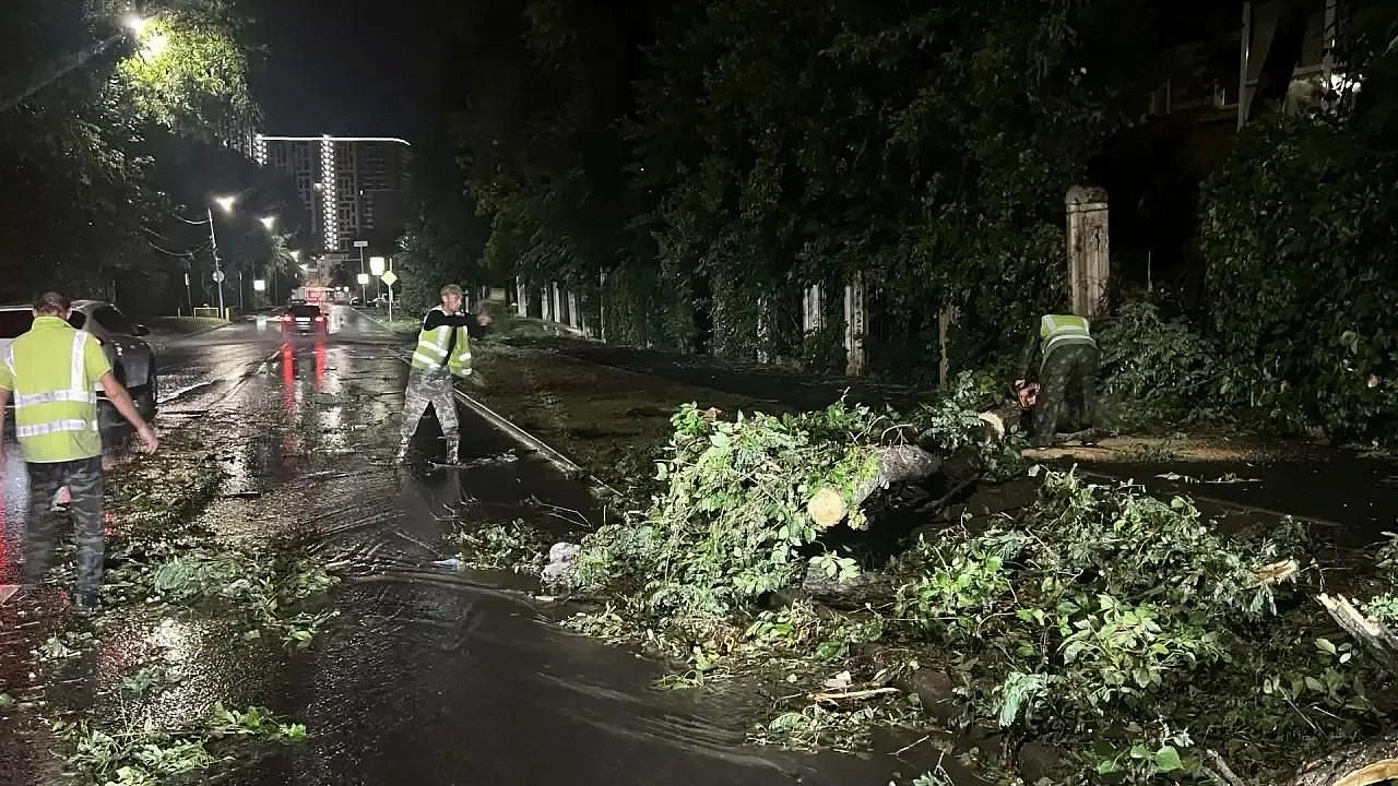 В Ростове-на-Дону ввели режим ЧС из-за непогоды