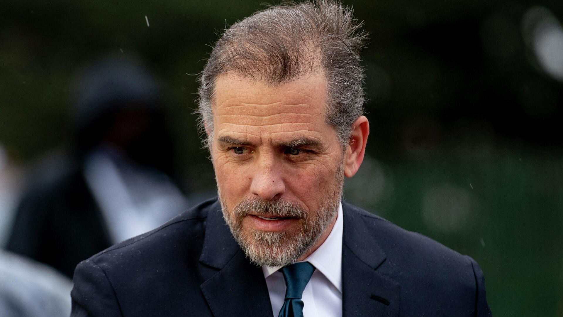 Захарова предложила Хантеру Байдену для начала помочь Зеленскому