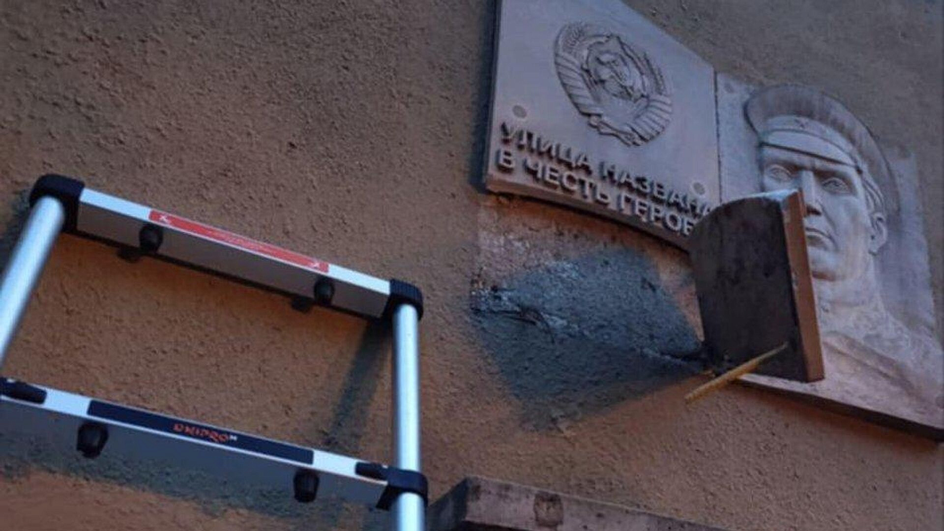 � ������ �������� ������������ ����� ��������� �������� ������� � �����