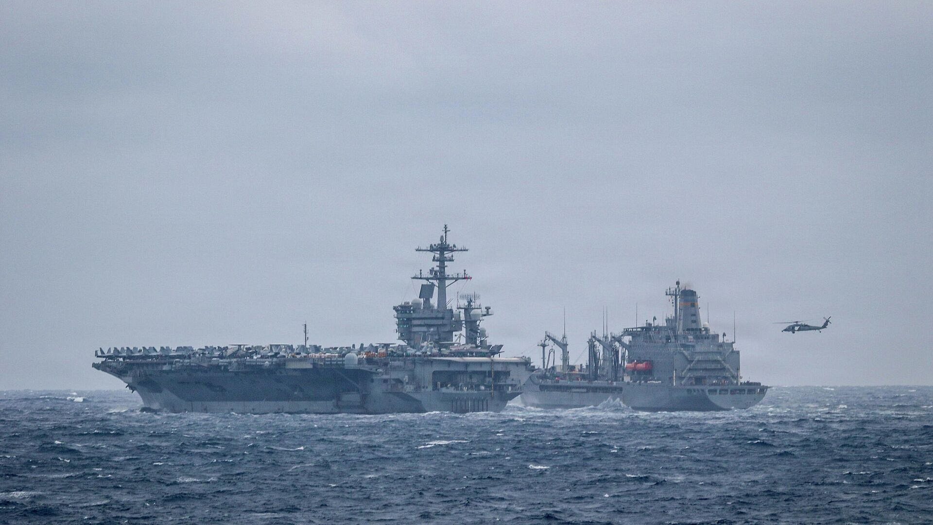 Иран утверждает, что вывел из строя авианосец США "Авраам Линкольн"