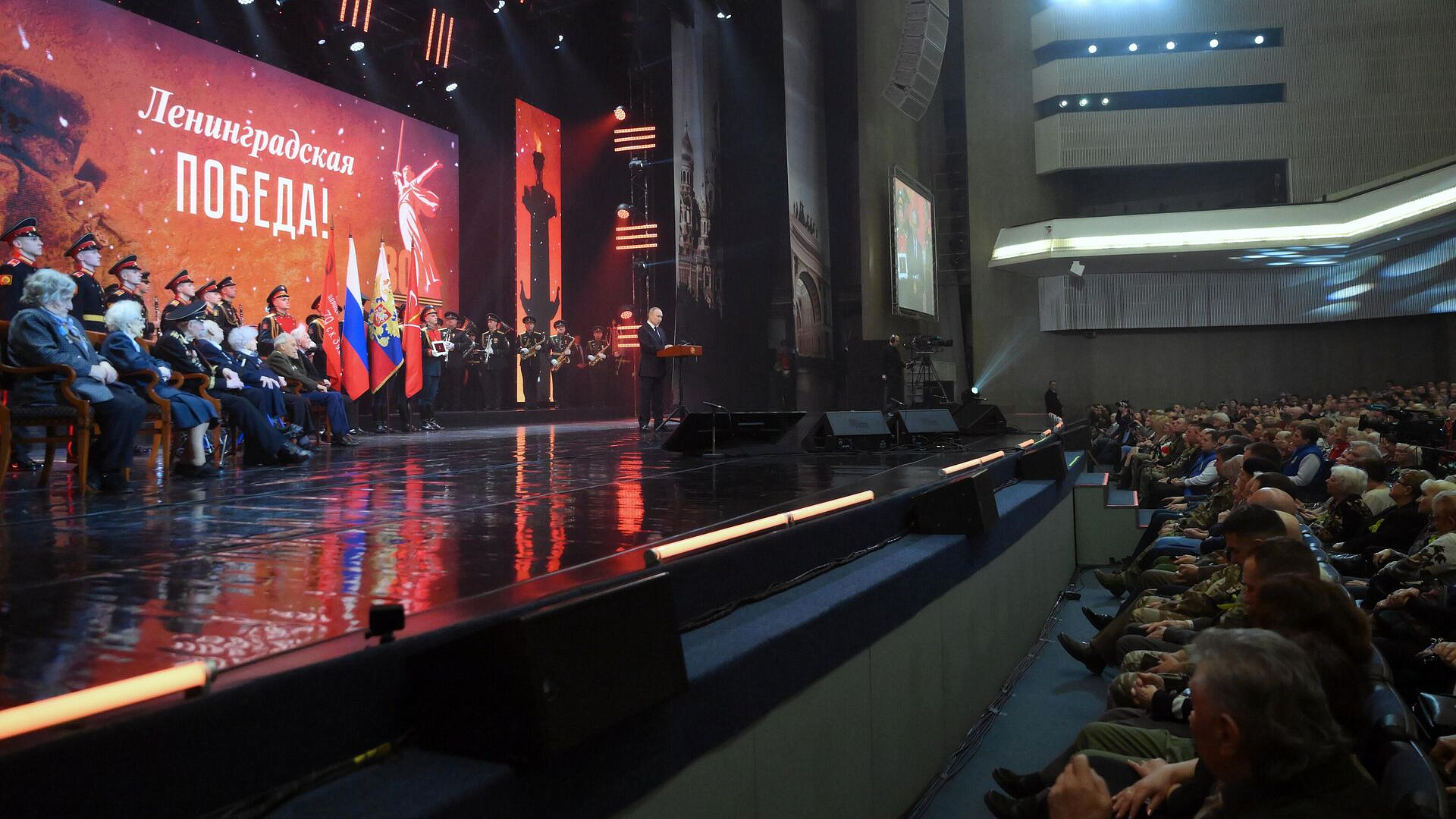 Пуитн отдал дань уважения защитникам и жителям блокадного Ленинграда