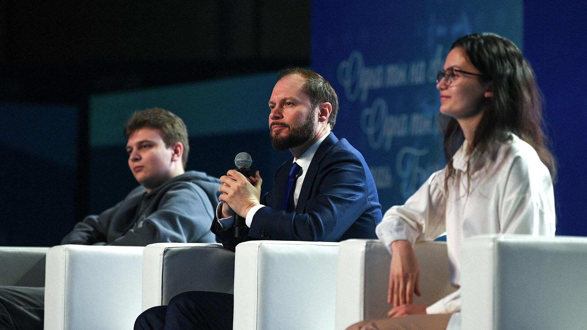 �������: � ������������ ��������� ������������� ������� ����������� ���