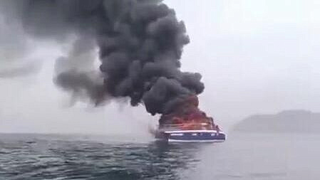 На катамаране, загоревшемся у Владивостока, были туристы