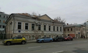 Комплекс из двух нежилых зданий в Москве выставили на торги