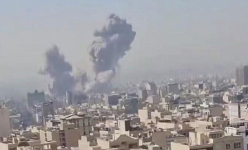 Израиль нанес удары по проспекту Данешгах и району Джомхури в Тегеране