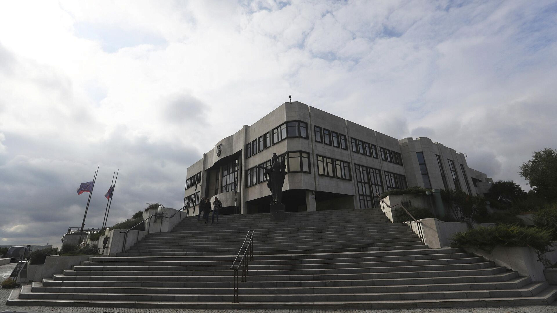 Россия защищает свои интересы на Украине, заявили в парламенте Словакии