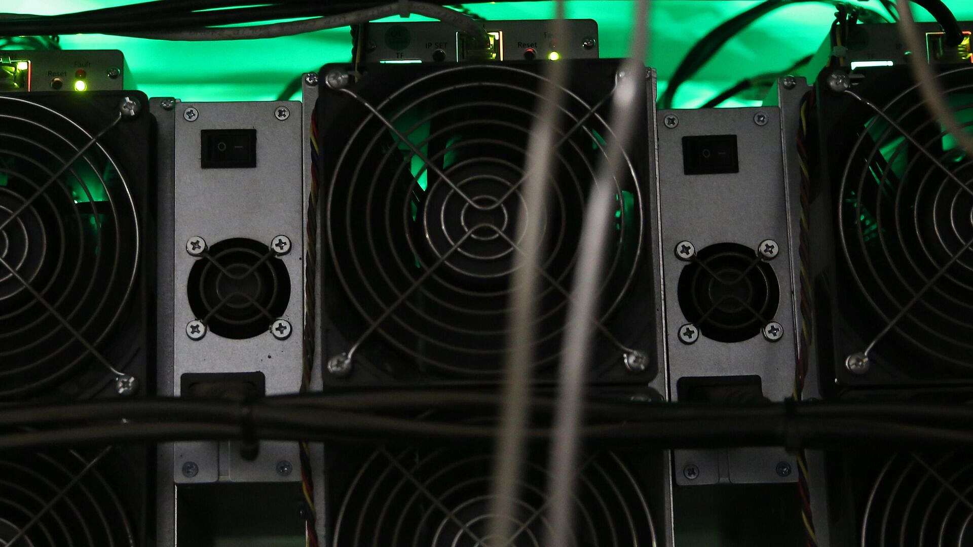 В Красноярске майнинг-ферма нарушила электроснабжение поликлиники