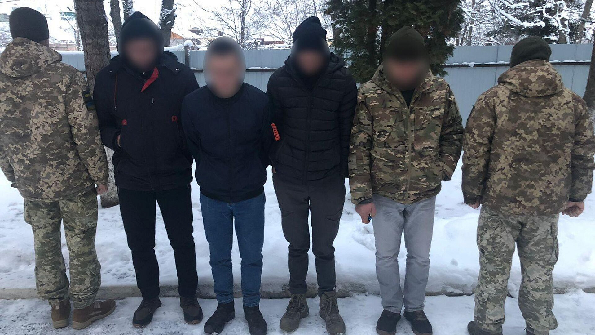 На Украине задержали четырех мужчин, пытавшихся бежать в Румынию