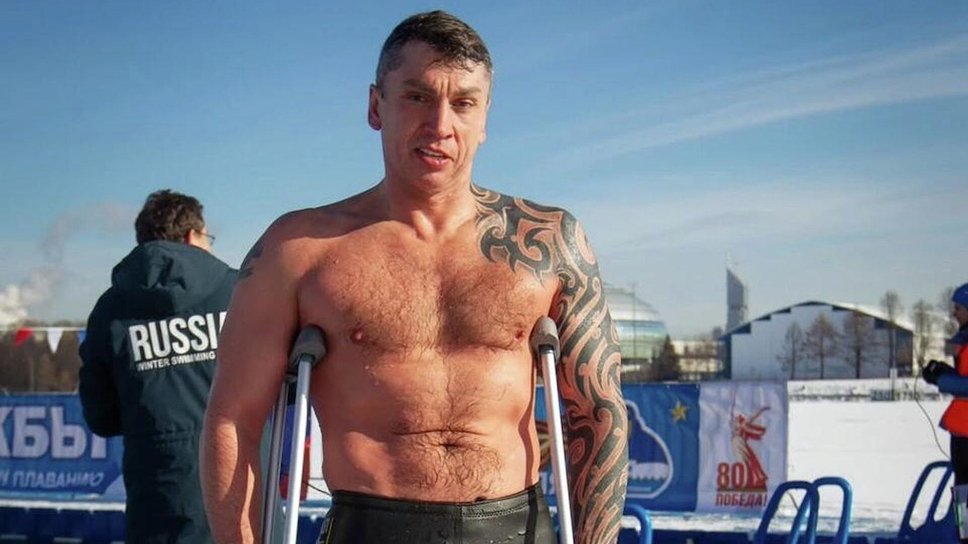 Параатлет Кочнев первым проплыл 900 метров в ледяных водах Антарктиды