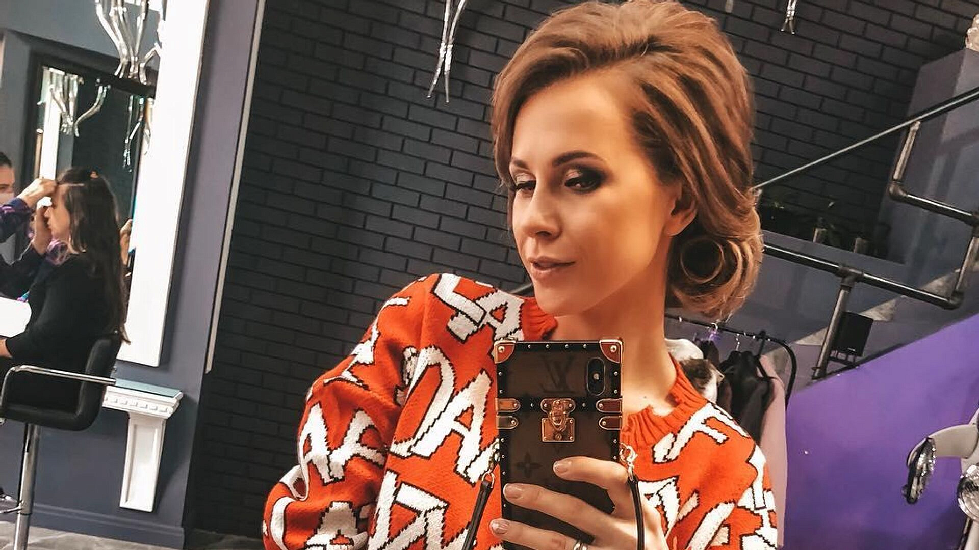 Управляющий блогера Лизы Миллер просит суд отменить ее брачный договор