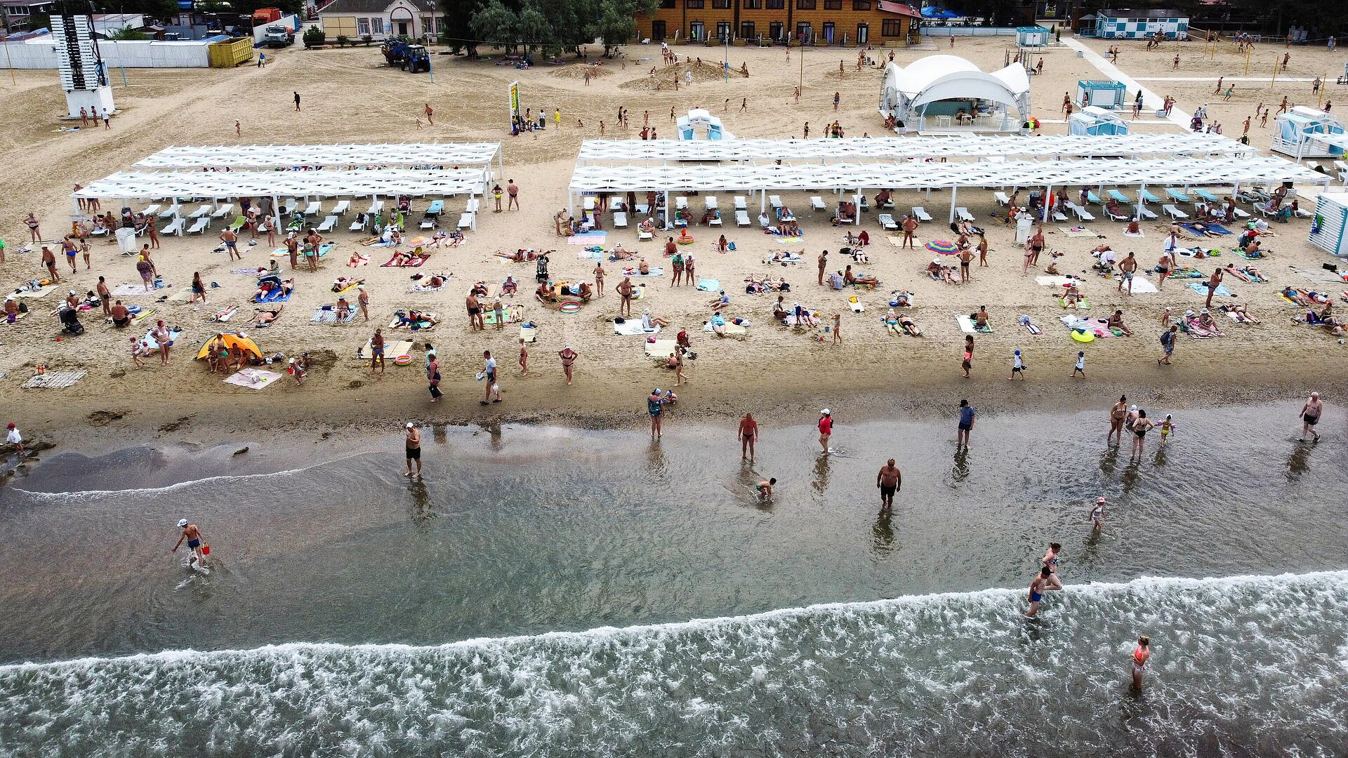 Скоро  купаться на морских пляжах будет небезопасно, считает океанолог