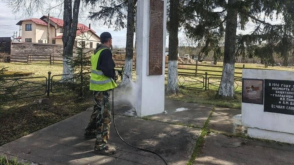 Свыше 3 тысяч памятников комплексно промоют в Подмосковье перед 9 Мая