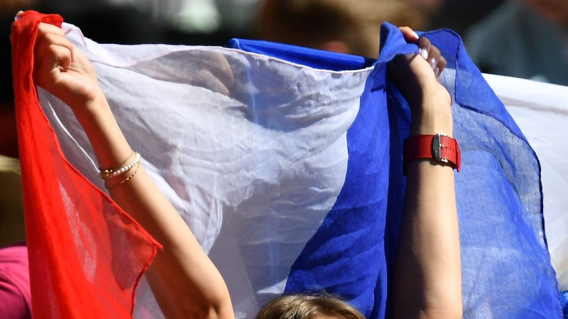 Оппозиция во Франции добилась успеха в первом туре муниципальных выборов