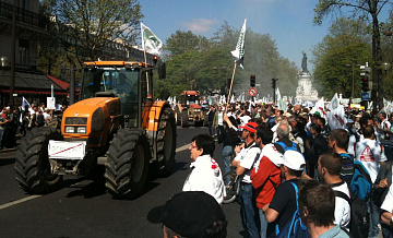 Во Франции фермеры устроили протесты против соглашения с Меркосур