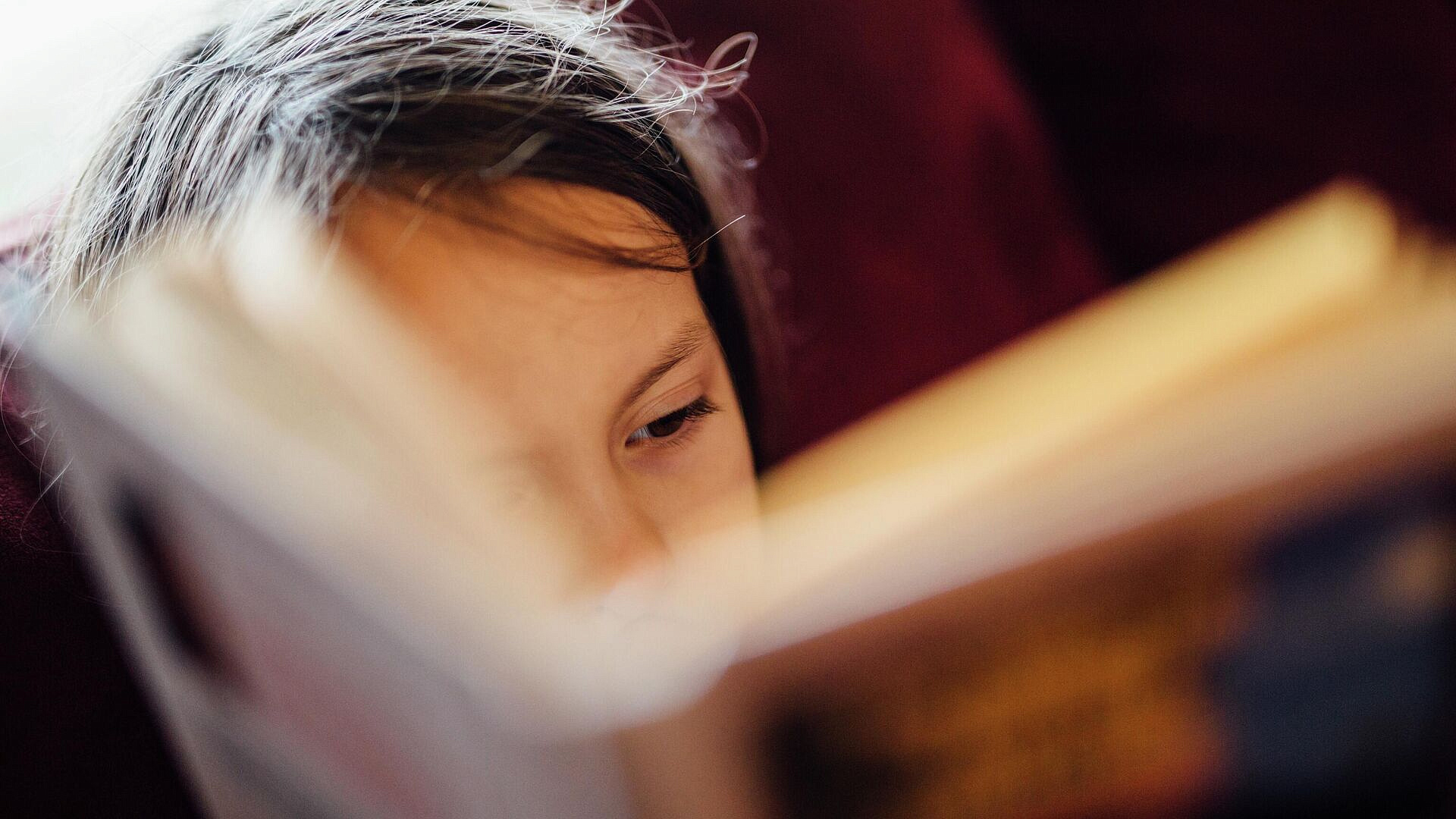 Детский психолог рассказала, может ли книга навредить сознанию ребенка​