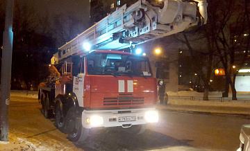 В центре Москвы сгорел внедорожник BMW Х6