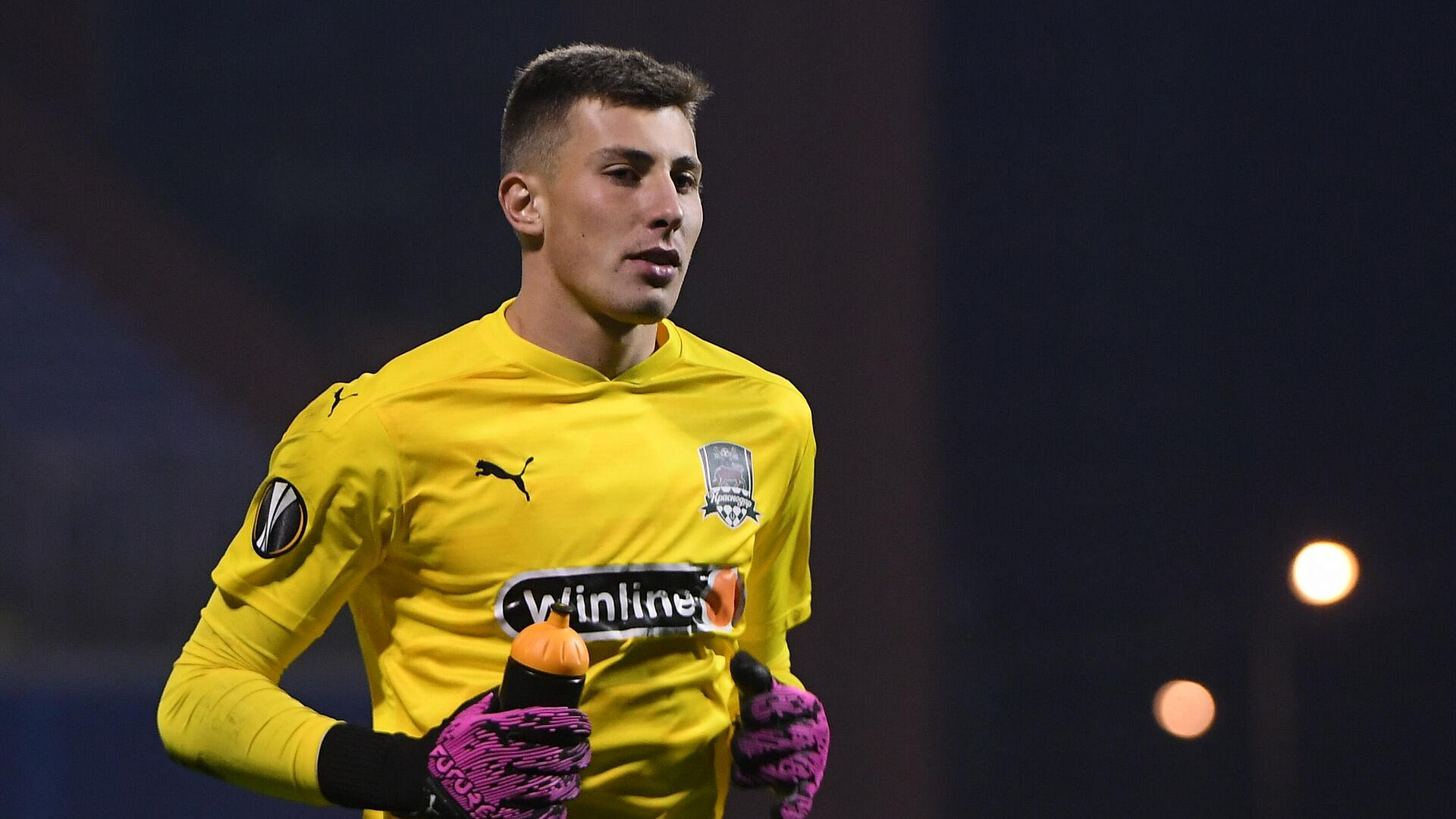 Стало известно, кто займет место в воротах сборной России в матче с Мали