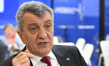 Меняйло рассказал Путину о самом большом яблоневом саду на Юге России