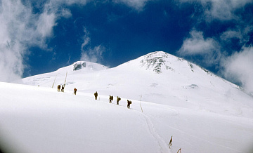 На Эльбрусе закрыли три очереди канатной дороги