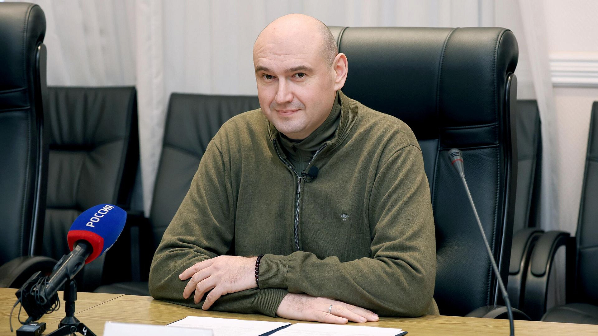 Евгений Солнцев вручил награды строителям Оренбургской области