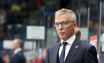 Ларионов попросил быстрее начать пресс-конференцию из-за матча "Реала"