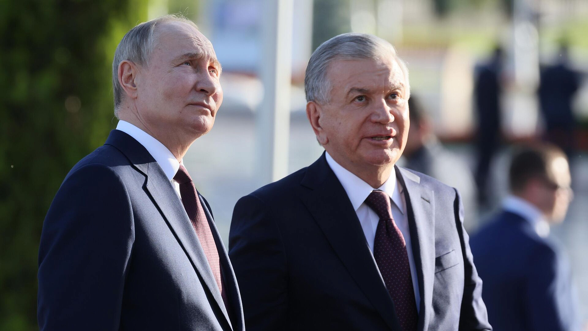 Путин и Мирзиеев запустят строительство АЭС в Джизакской области