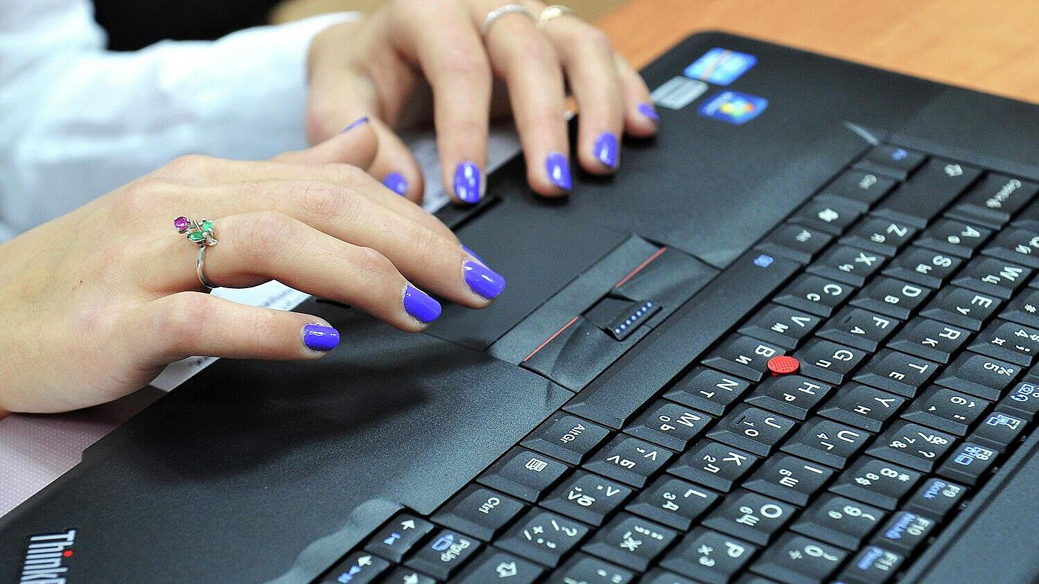 Котяков призвал учить школьников пользоваться ИИ