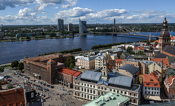 В Латвии общественным СМИ запретили использовать русский язык