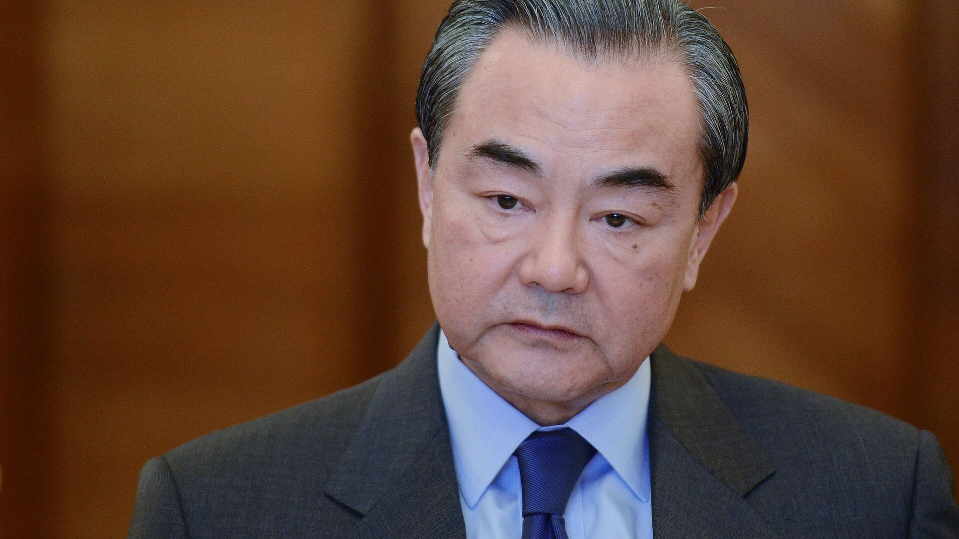 Китай ценит активное посредничество Эр-Рияда, заявил Ван И