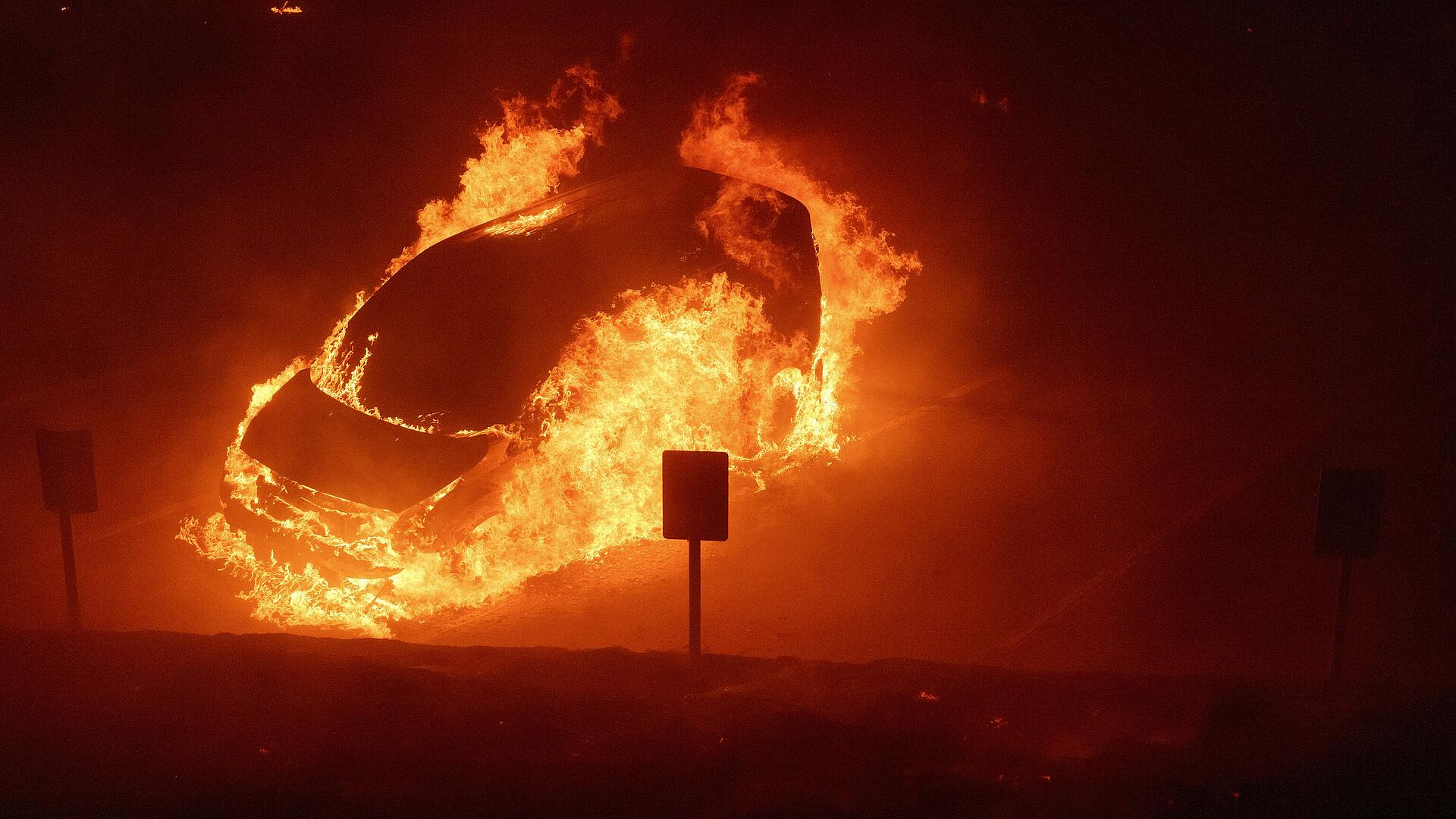 В Калифорнии начался крупный лесной пожар
