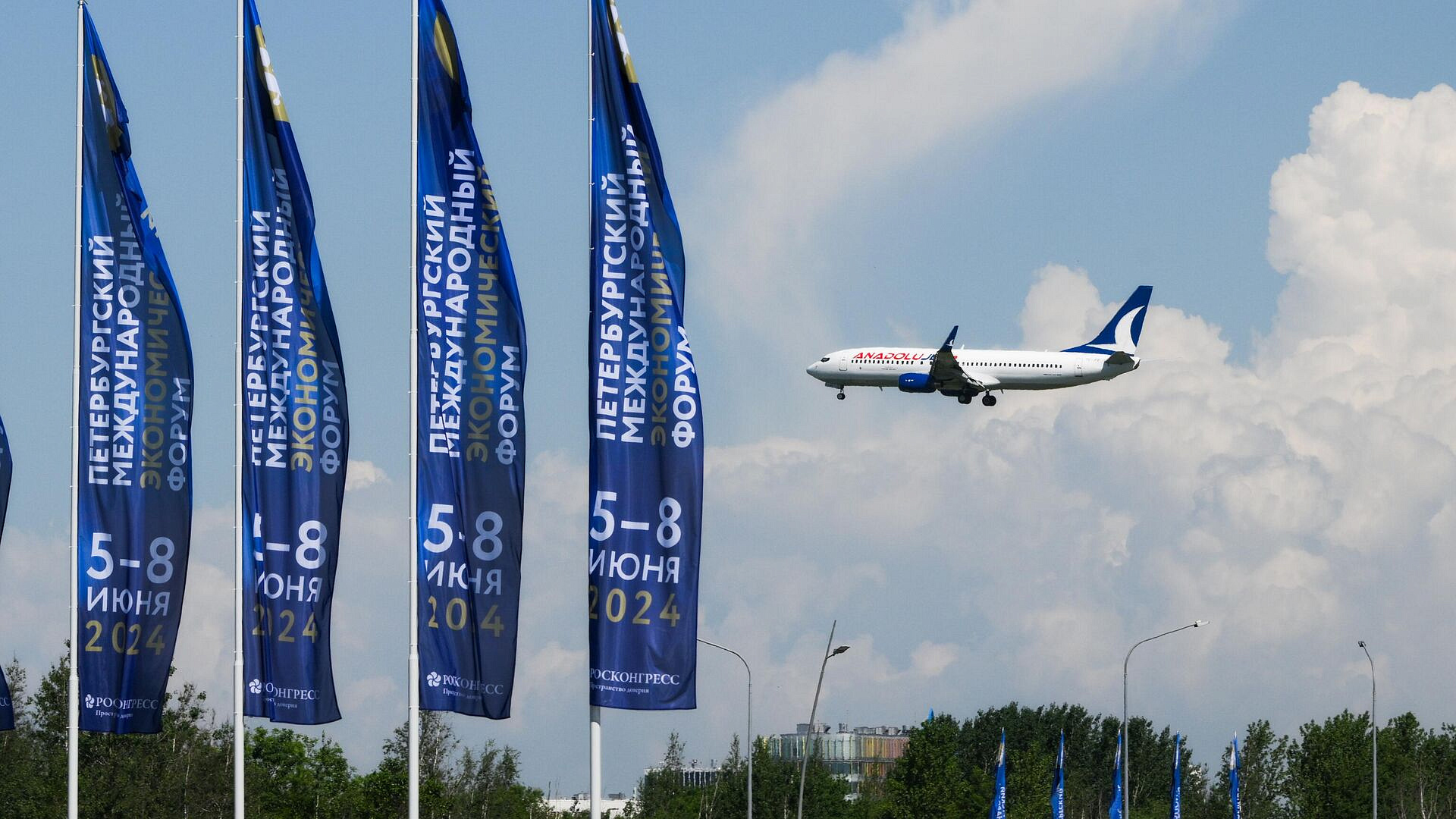 Советник Путина Кобяков назвал значение ПМЭФ непреложным