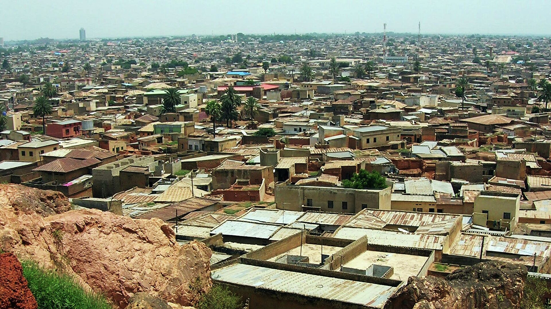 В Нигерии чиновникам запретили финансируемые властями поездки