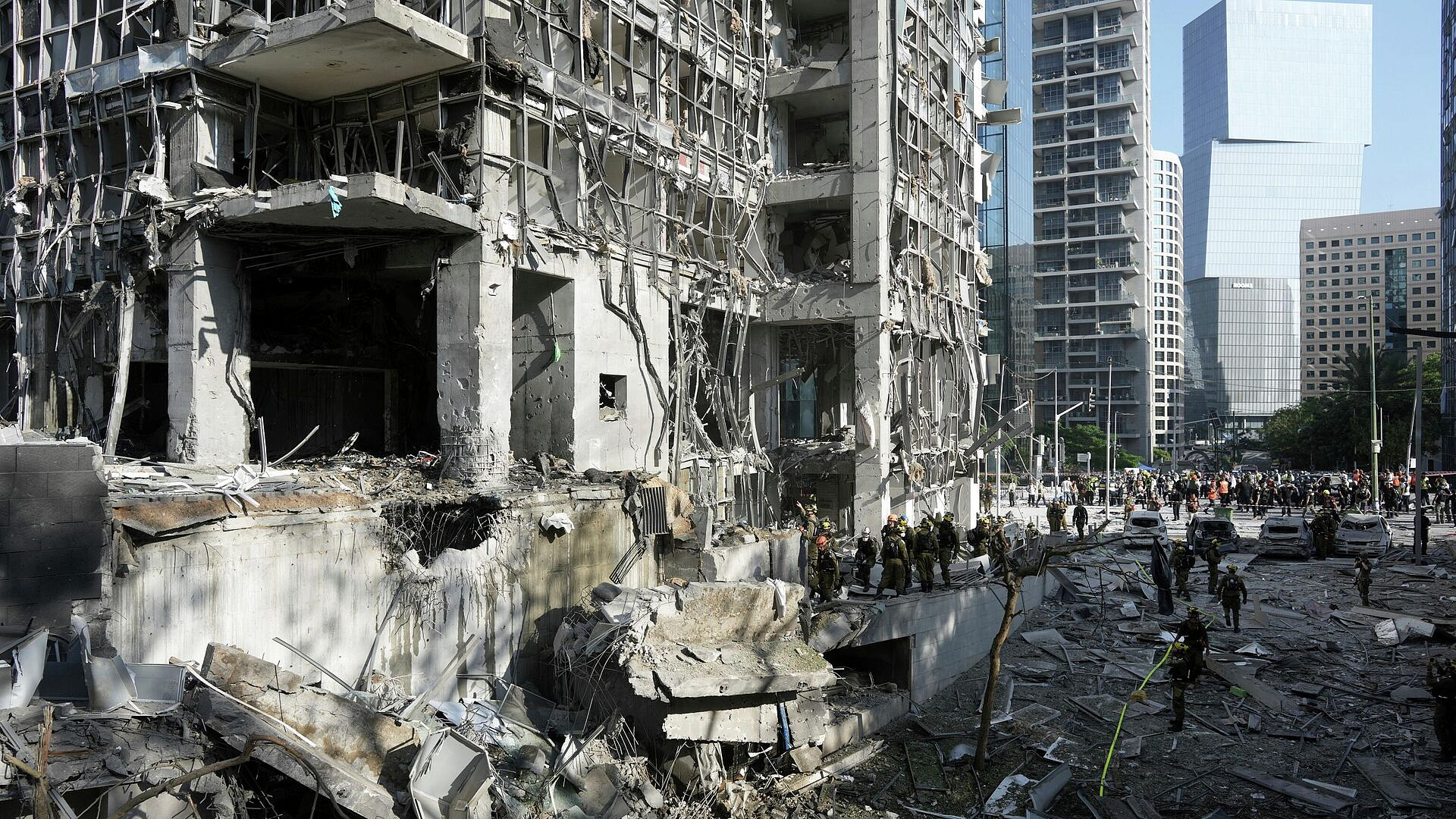 В Тель-Авиве прогремели взрывы