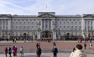 Эпштейн хотел купить гостиницу рядом с Букингемским дворцом