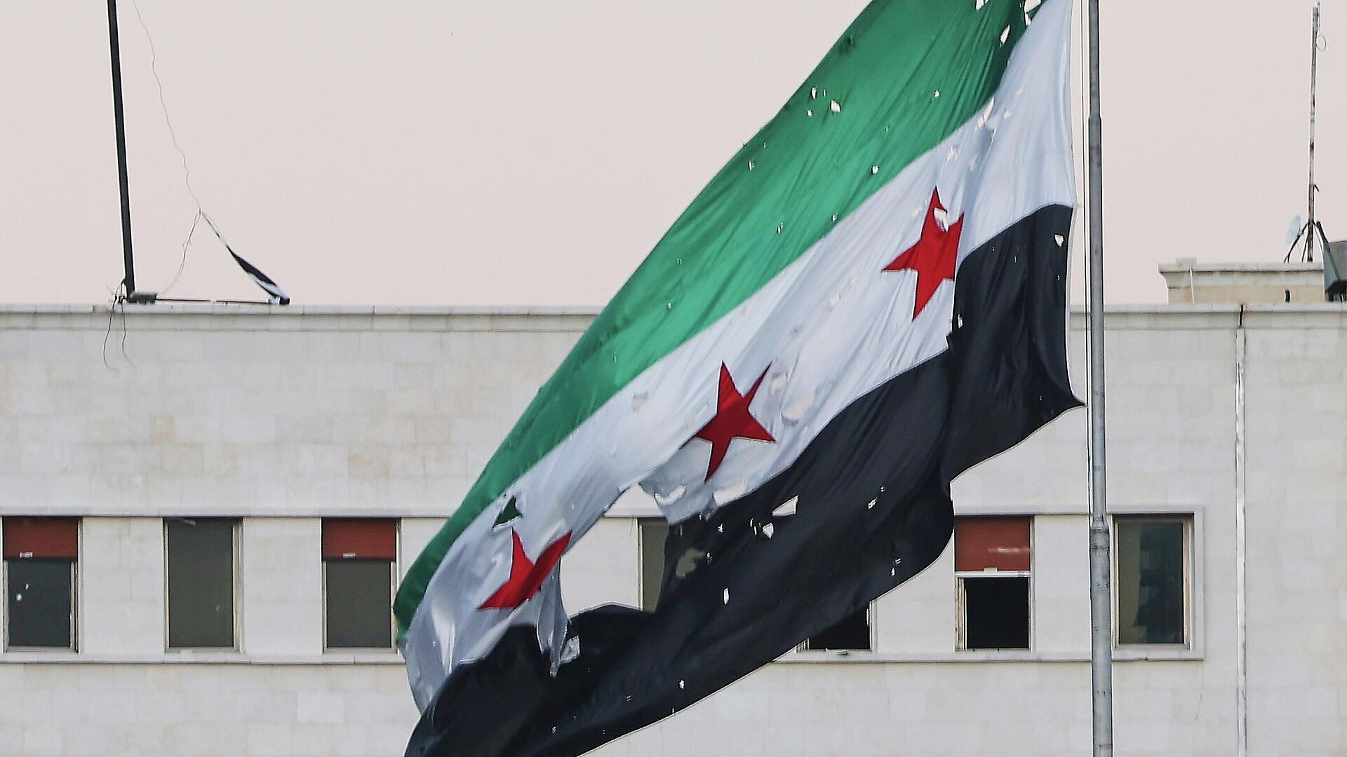 Сирийская армия заявила о ракетном обстреле своей базы с территории Ирака