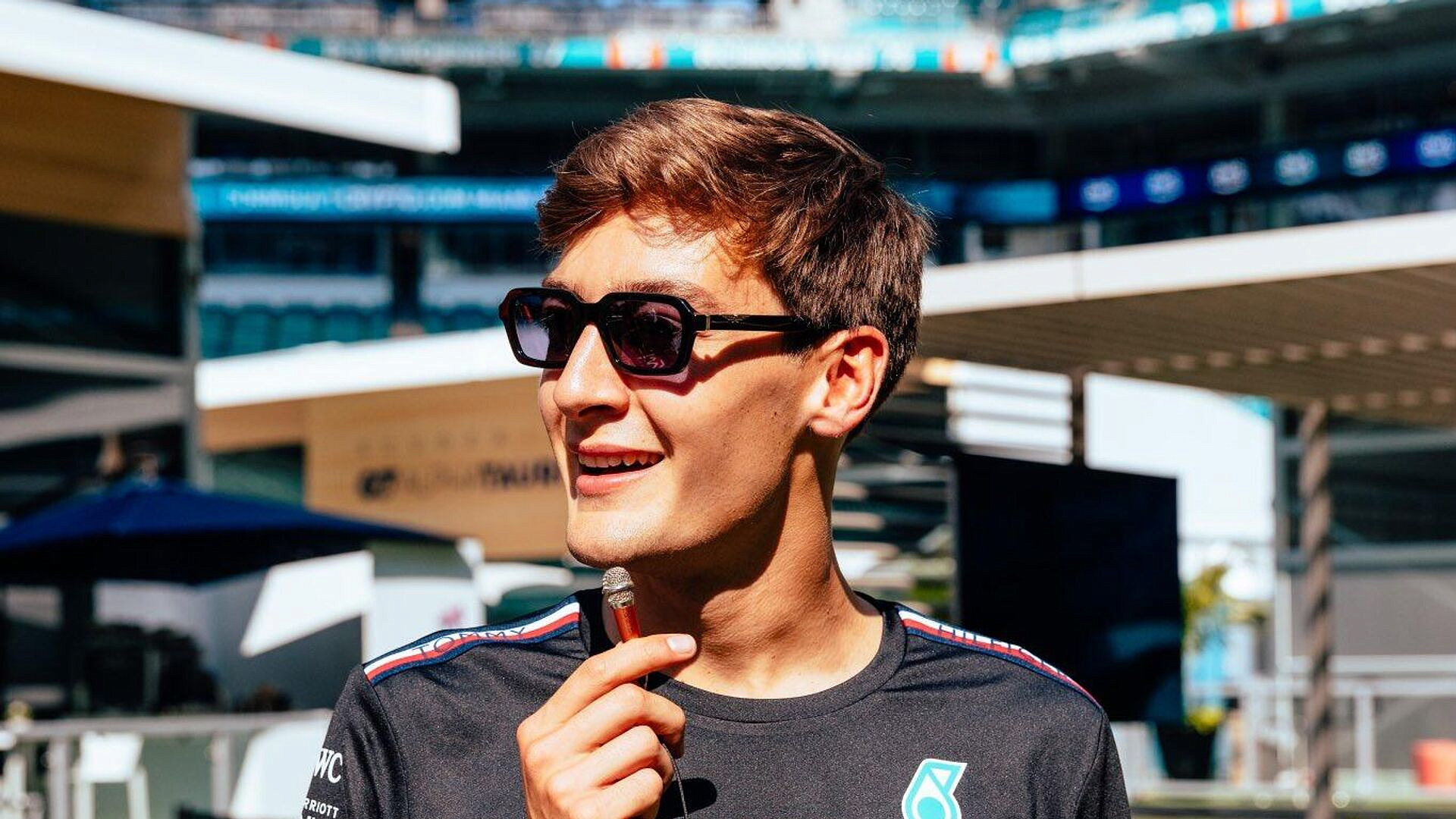 Расселл показал лучшее время в первый день тестов "Формулы-1" в Бахрейне