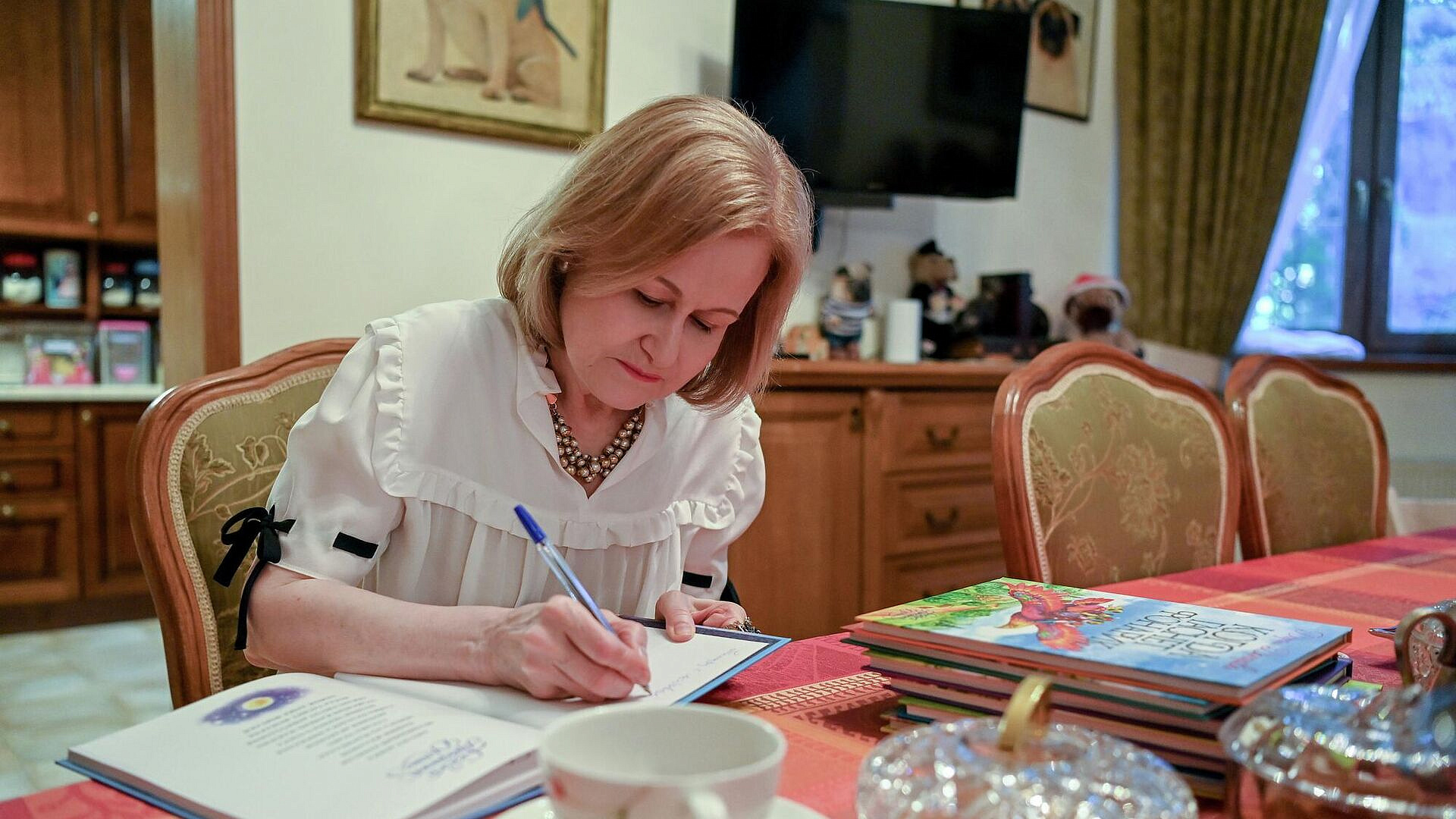 Дарья Донцова призналась, что пишет по книге в месяц