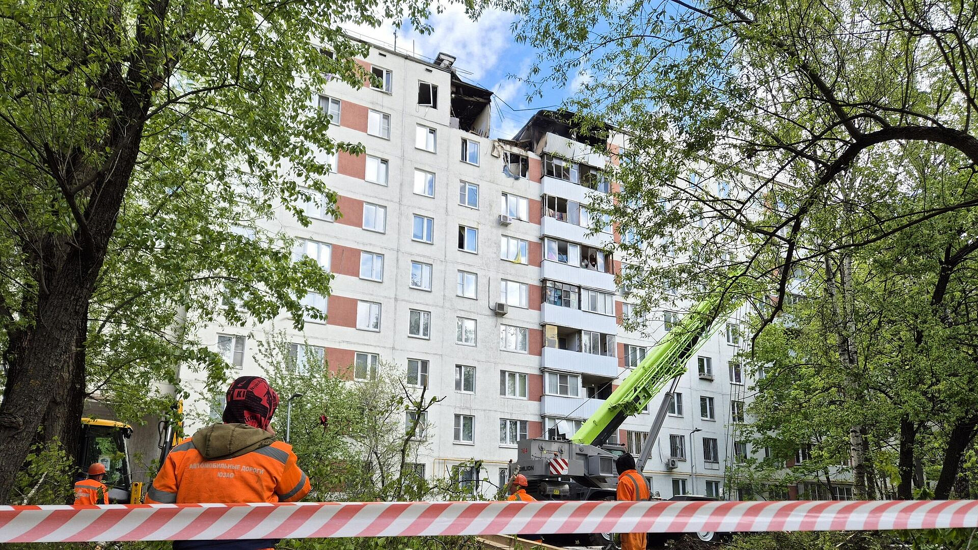 Из дома на юго-западе Москвы после взрыва эвакуировали более 150 человек
