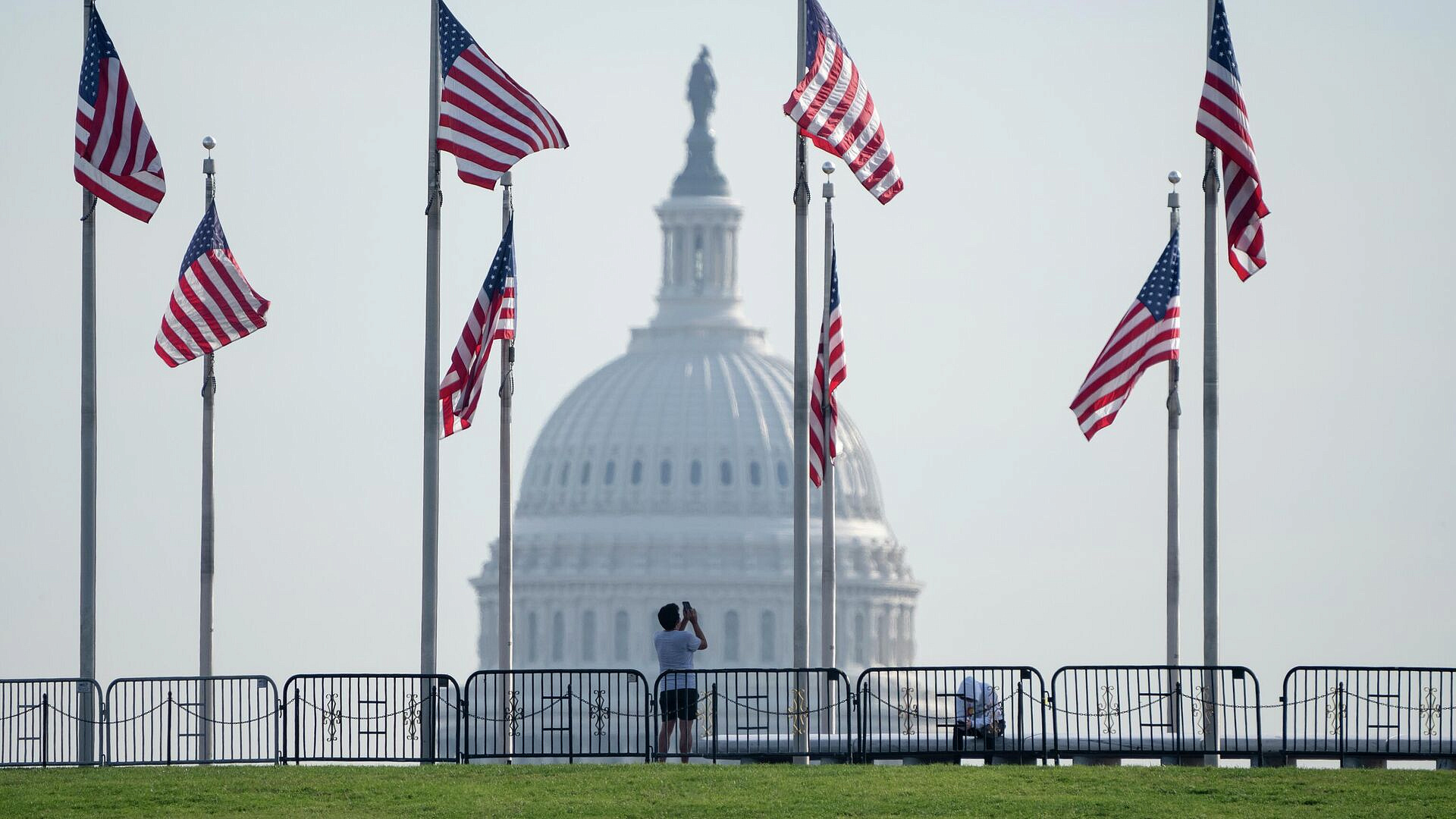 В США назвали бесконтрольную миграцию каналом переброски террористов