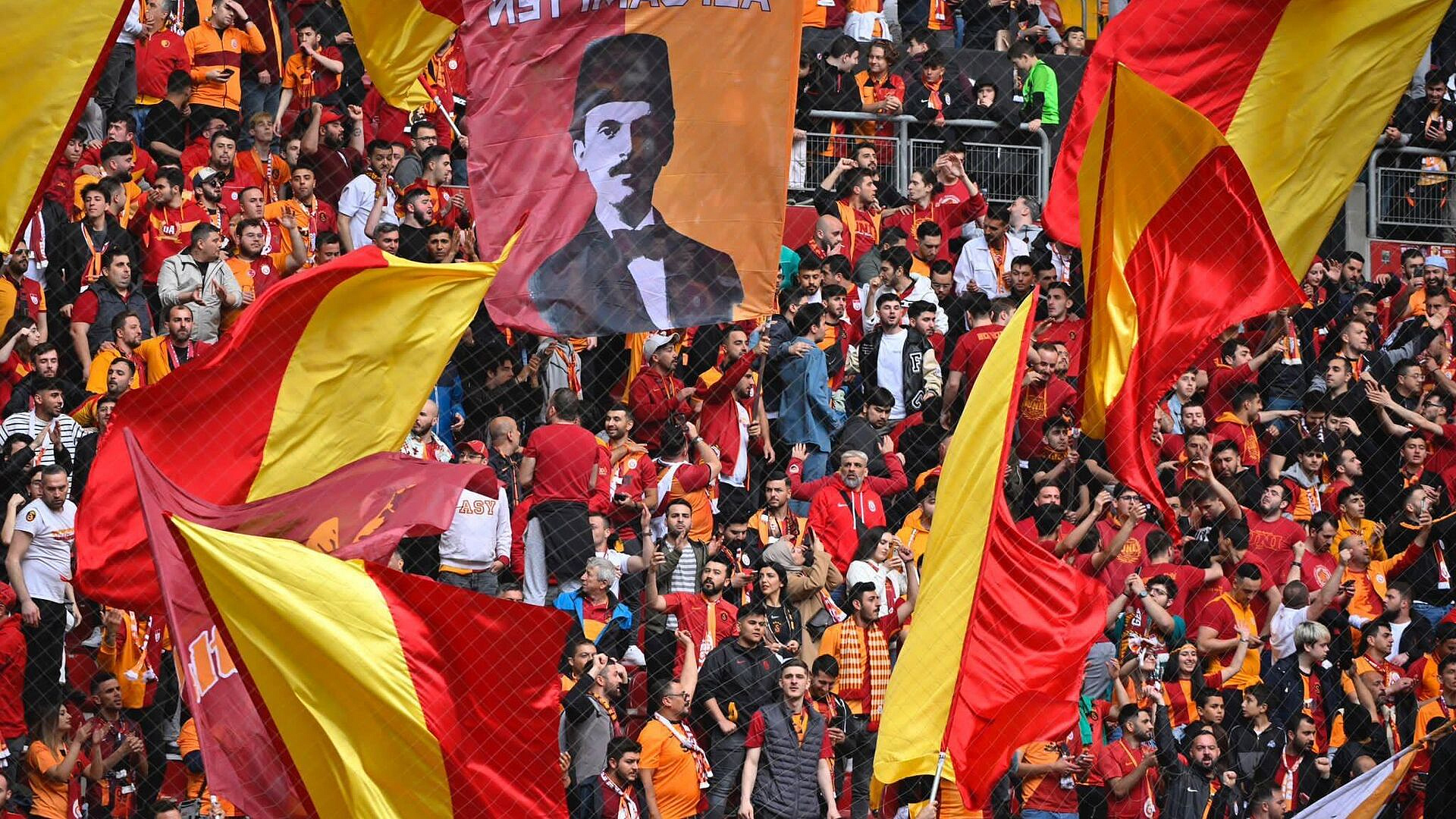 Болельщикам "Галатасарая" запретили посещать гостевой матч ЛЧ в Ливерпуле