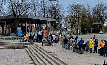 В Эстонии сохраняется очередь из желающих выехать в Россию перед 9 Мая