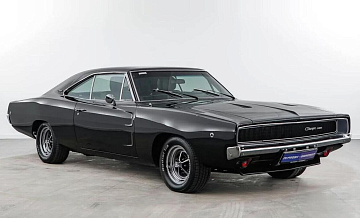 Культовое авто актера Чадова выставили на продажу в Москве за 25 млн рублей