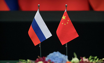 Россия и КНР готовят документы по облегчению визового режима для машинистов