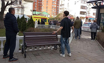 Охранник техникума в Анапе не дал нападавшему зайти дальше