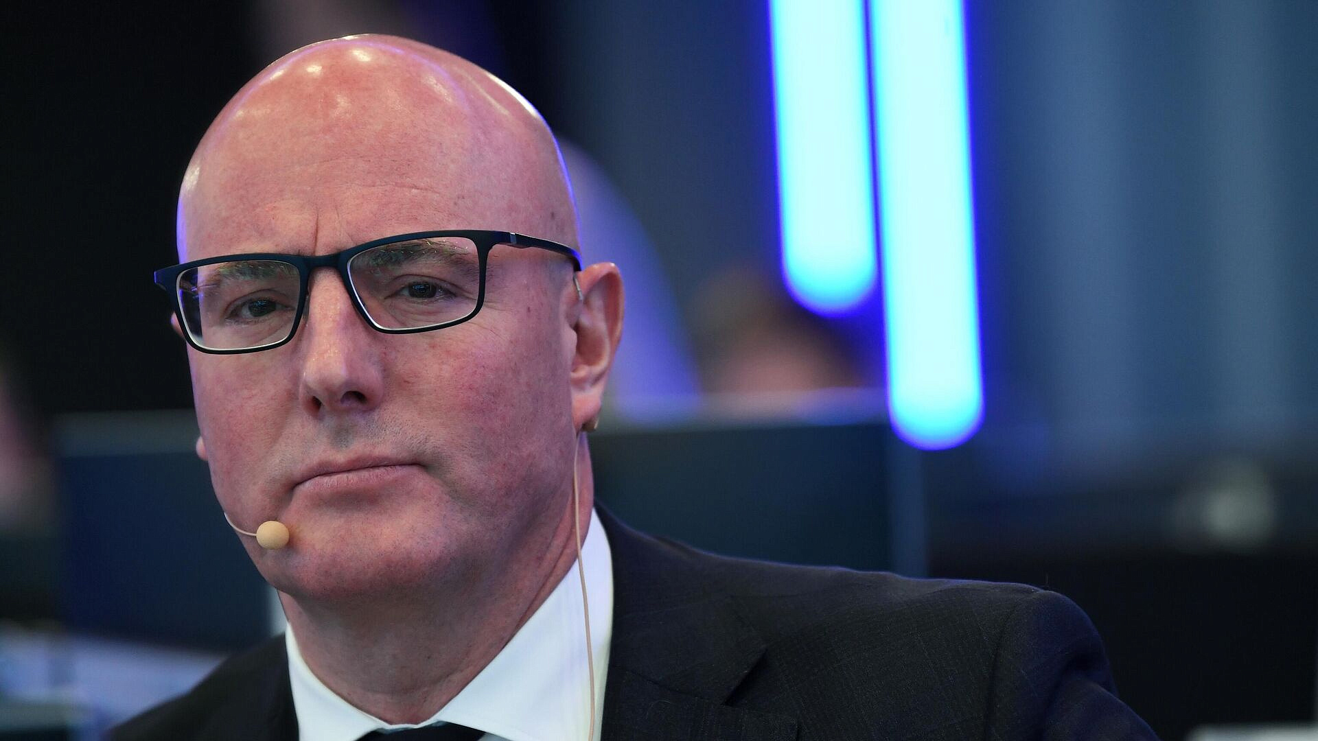 Чернышенко вручил выпускникам пермского вуза дипломы с отличием