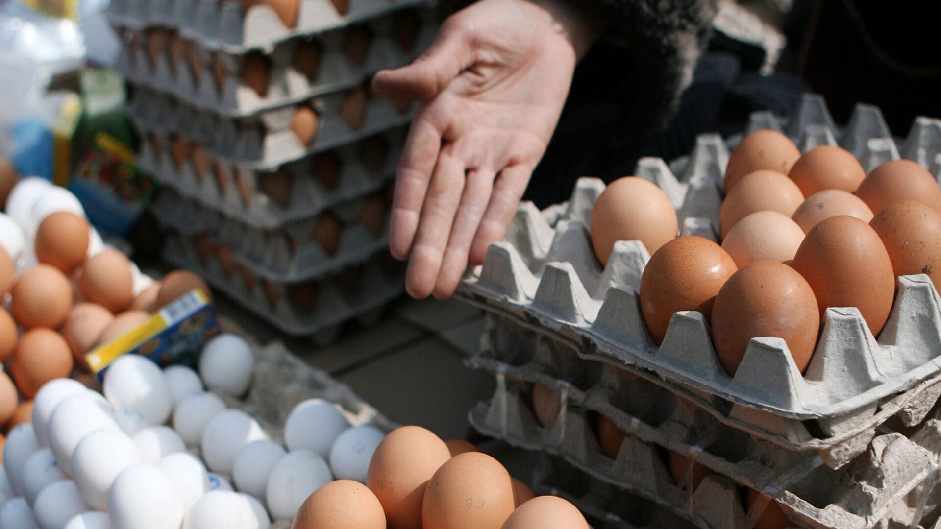 В России подешевели яйца, сахар и сливочное масло 