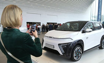 Мишустин выразил надежду на результаты по электромобилю "Атом"